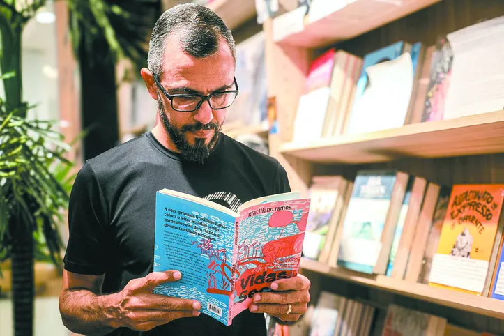 Lista inédita organizada pelo jornalista e escritor Maylson Honorato elege os 10 melhores livros alagoanos de todos os tempos, e os 10 mais importantes do século 21; lista contou com a participação de 60 especialistas e é a mais importante do tipo já feita em Alagoas