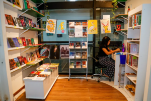 Reportagem de Maylson Honorato analisa o contexto que levou Livraria Novo Jardim a fechar as portas